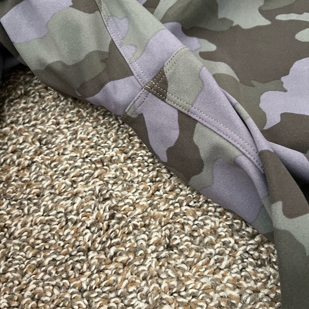 Lululemon camo pants - Picture 3 of 9